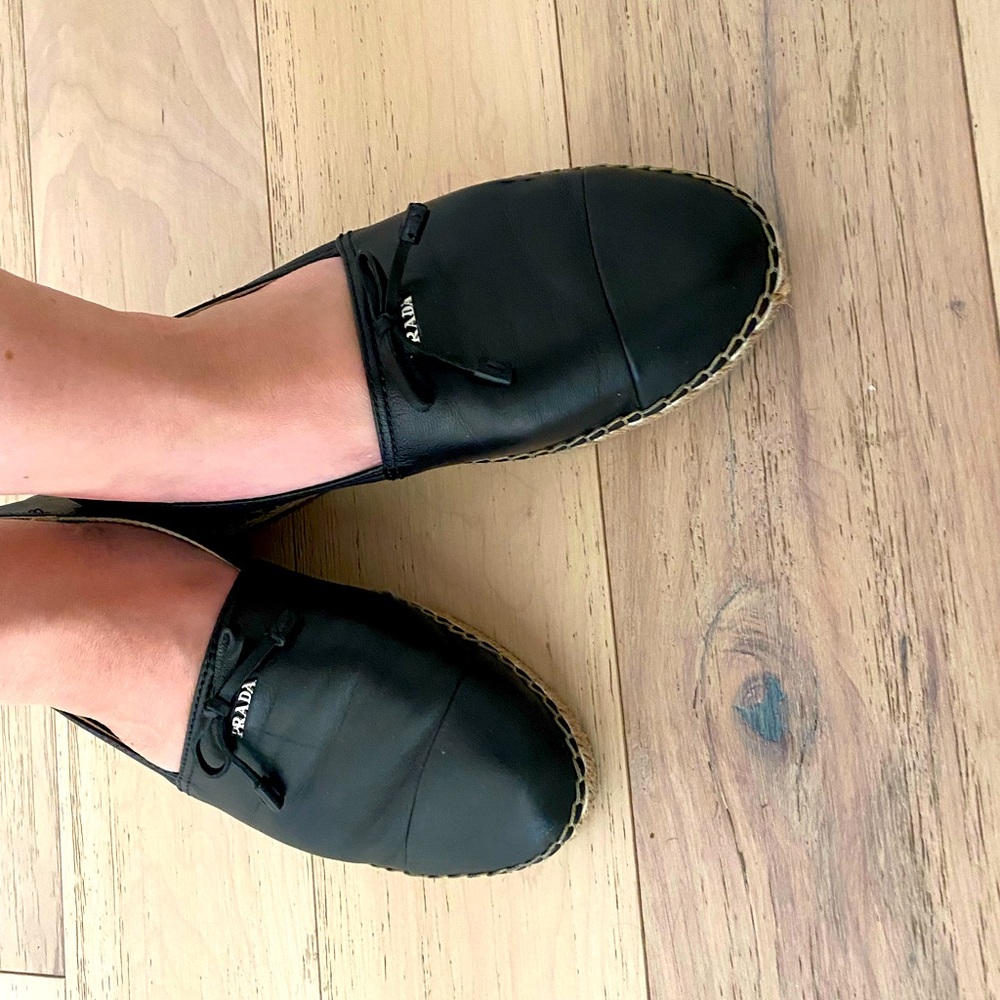 Prada smooth leather espadrilles size 39 fits 8,5 - Picture 1 of 4